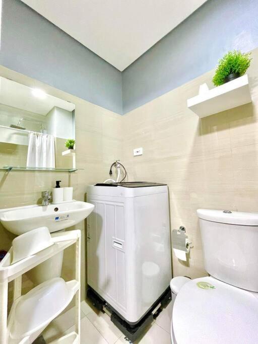 Fully Equipped 1Br Condo At Shore2 Near To Moa Manila Eksteriør bilde
