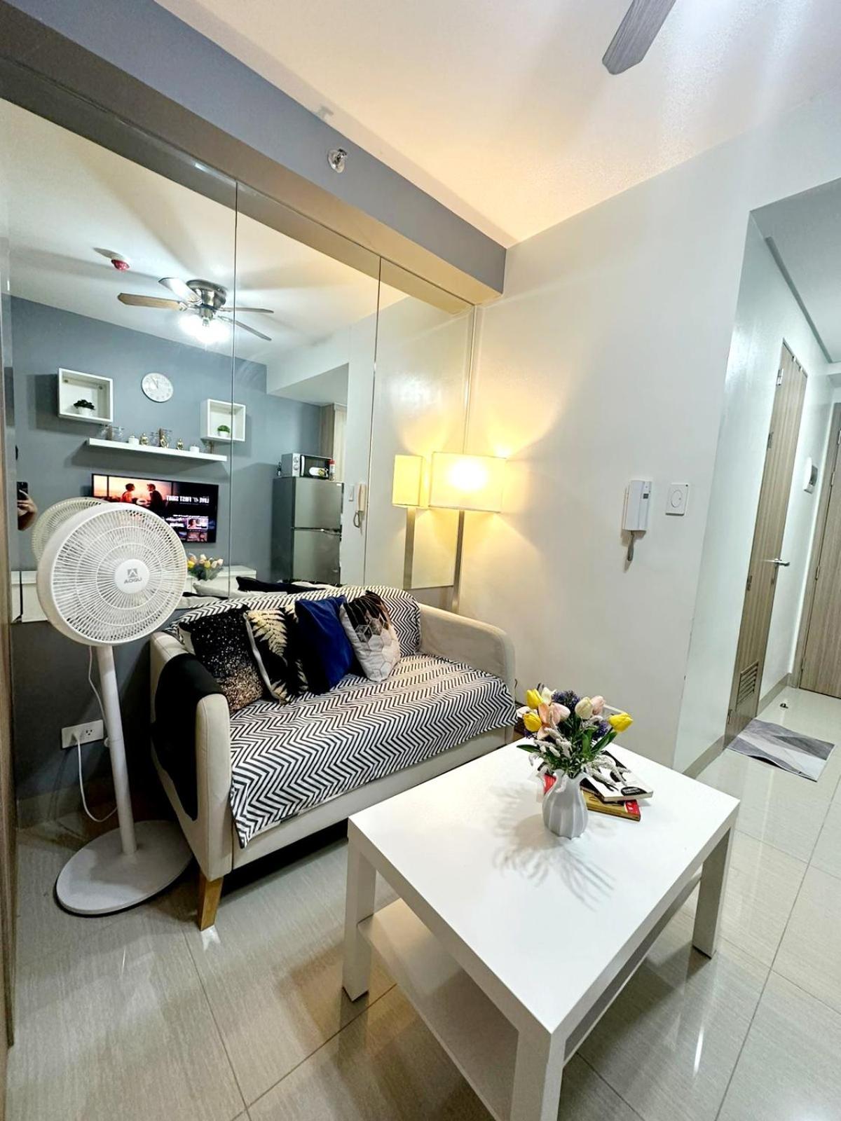 Fully Equipped 1Br Condo At Shore2 Near To Moa Manila Eksteriør bilde