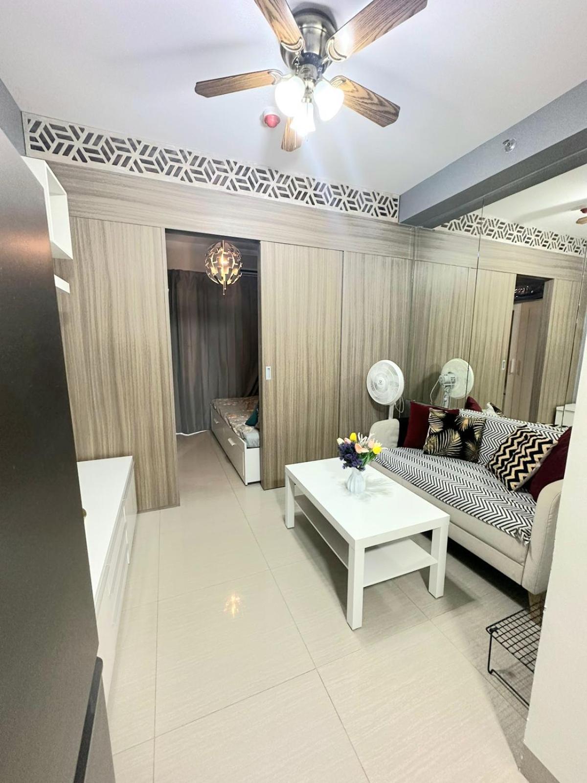 Fully Equipped 1Br Condo At Shore2 Near To Moa Manila Eksteriør bilde